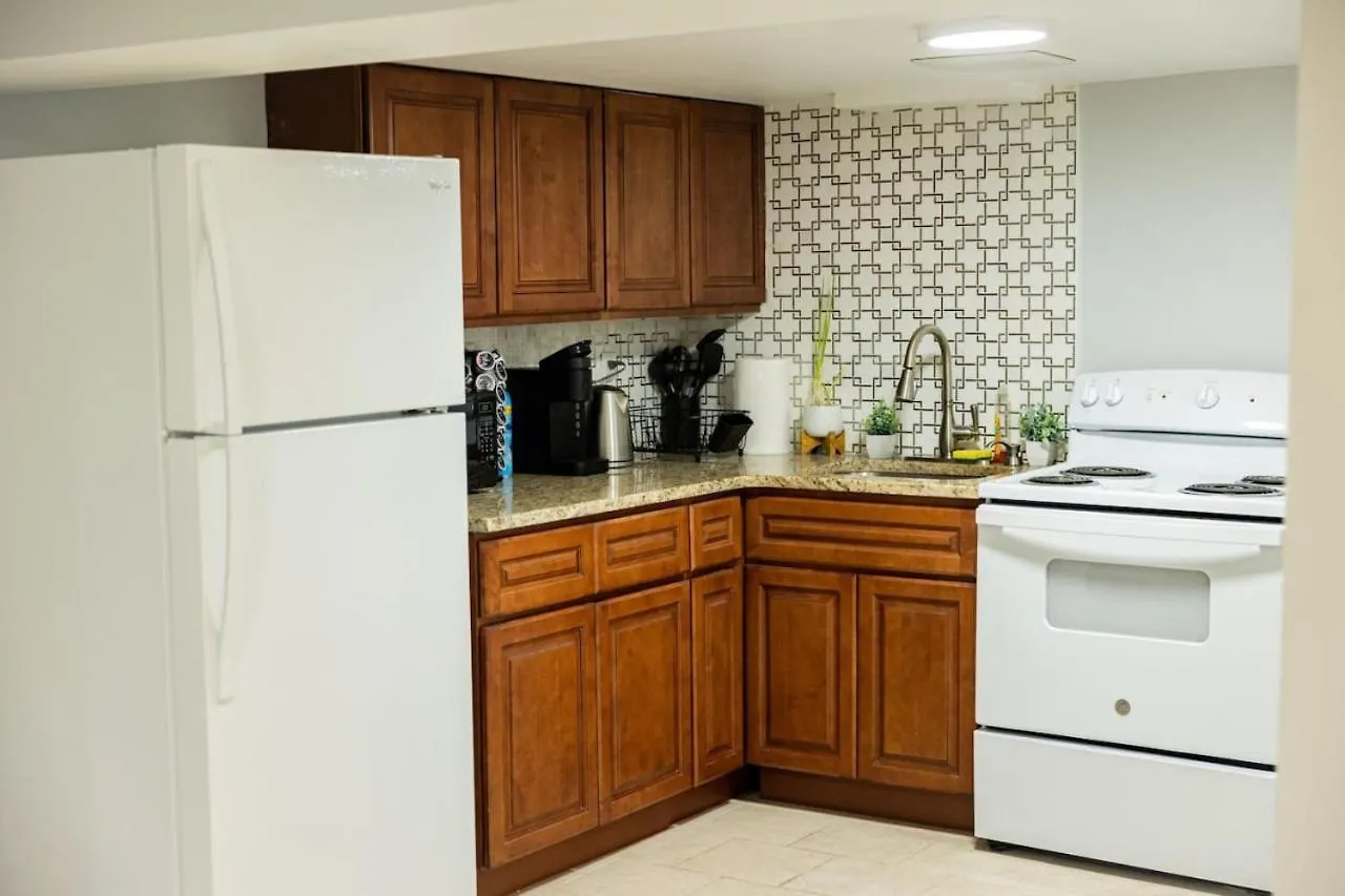 Holiday home Modern Studio Getaway 20 Mins To Nyc 10Min Ewr Villa New York United States