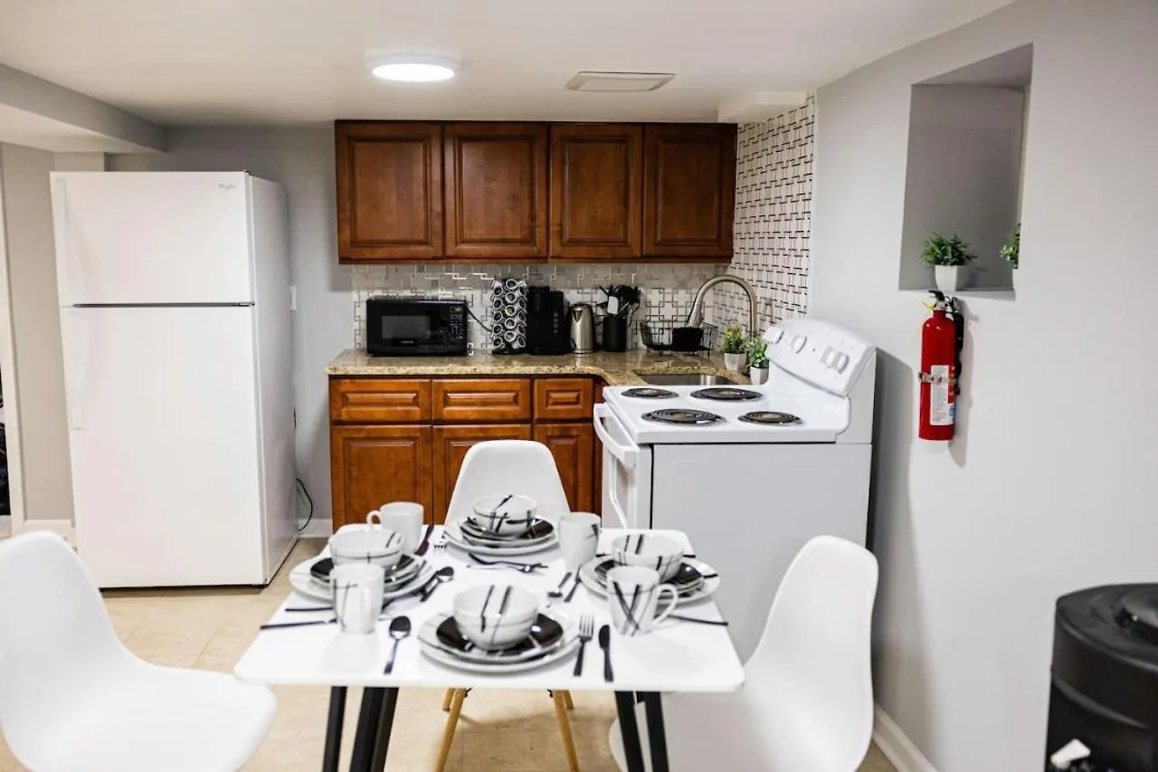 Modern Studio Getaway 20 Mins To Nyc 10Min Ewr Villa New York 0*,  United States